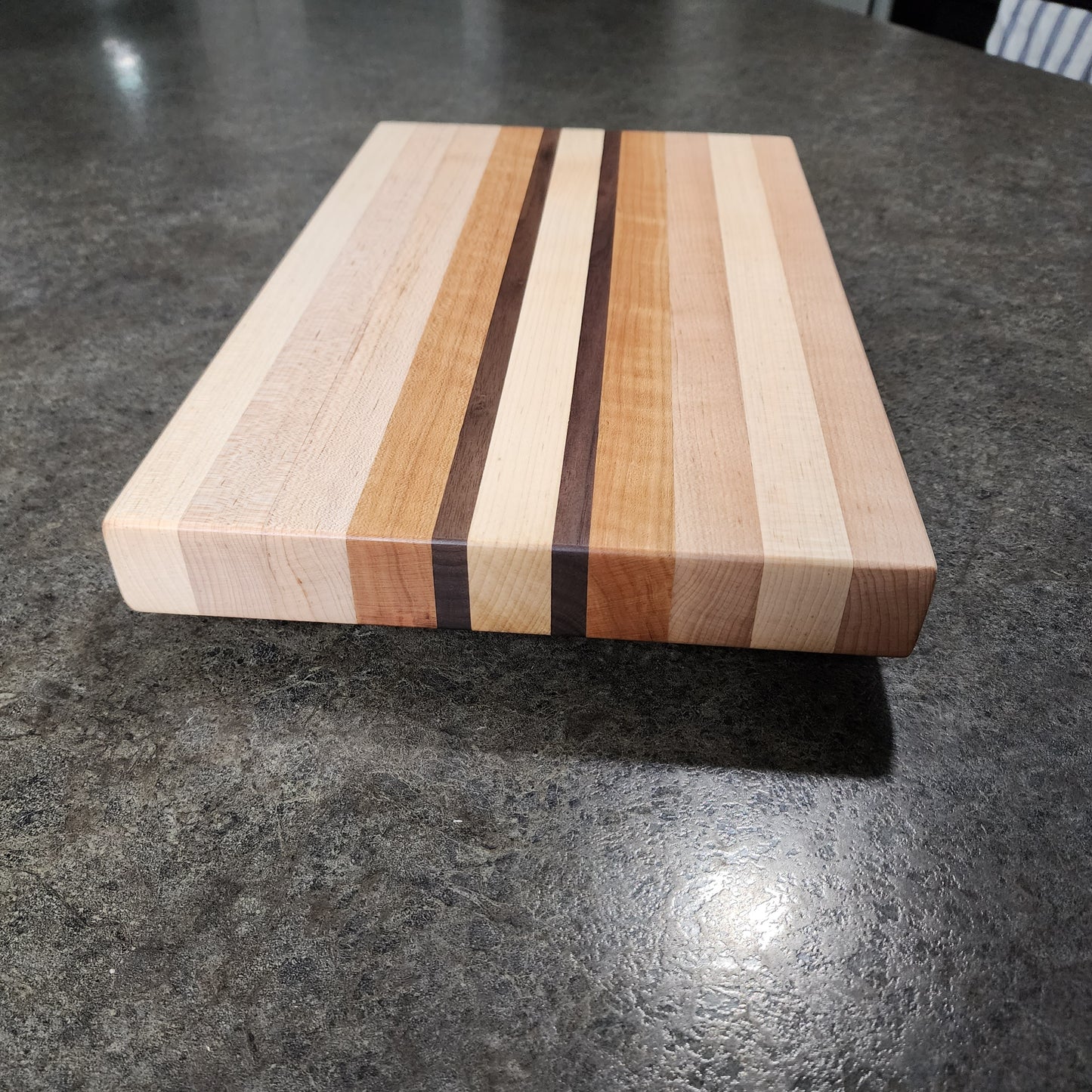 Edge Grain Cutting Board(medium)