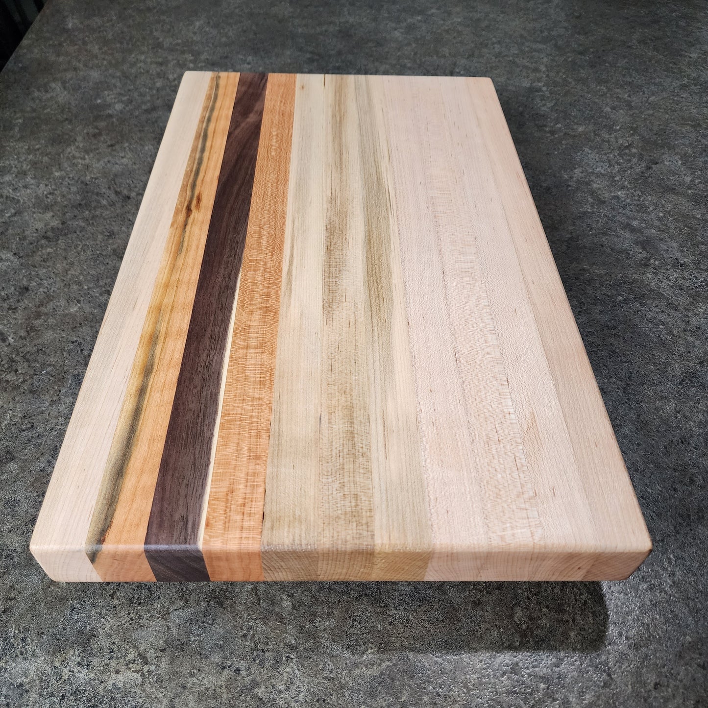 Edge Grain Cutting Board