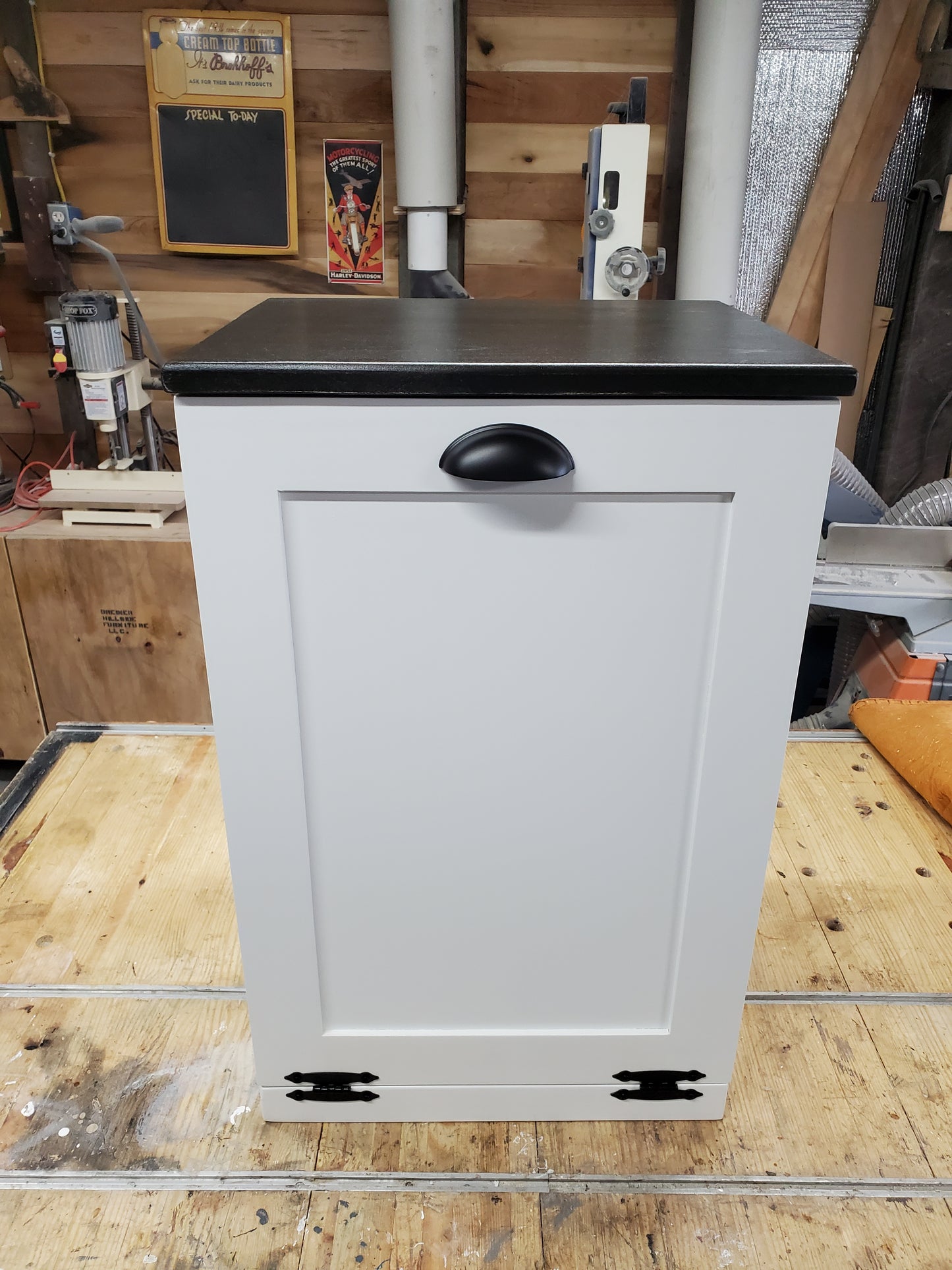 Trash Can Cabinet (White)