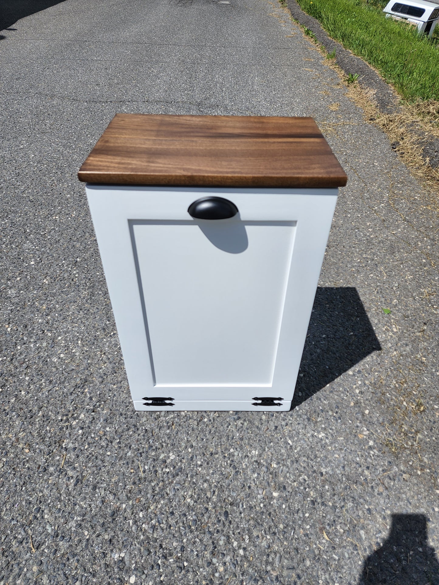 Trash Can Cabinet (White)