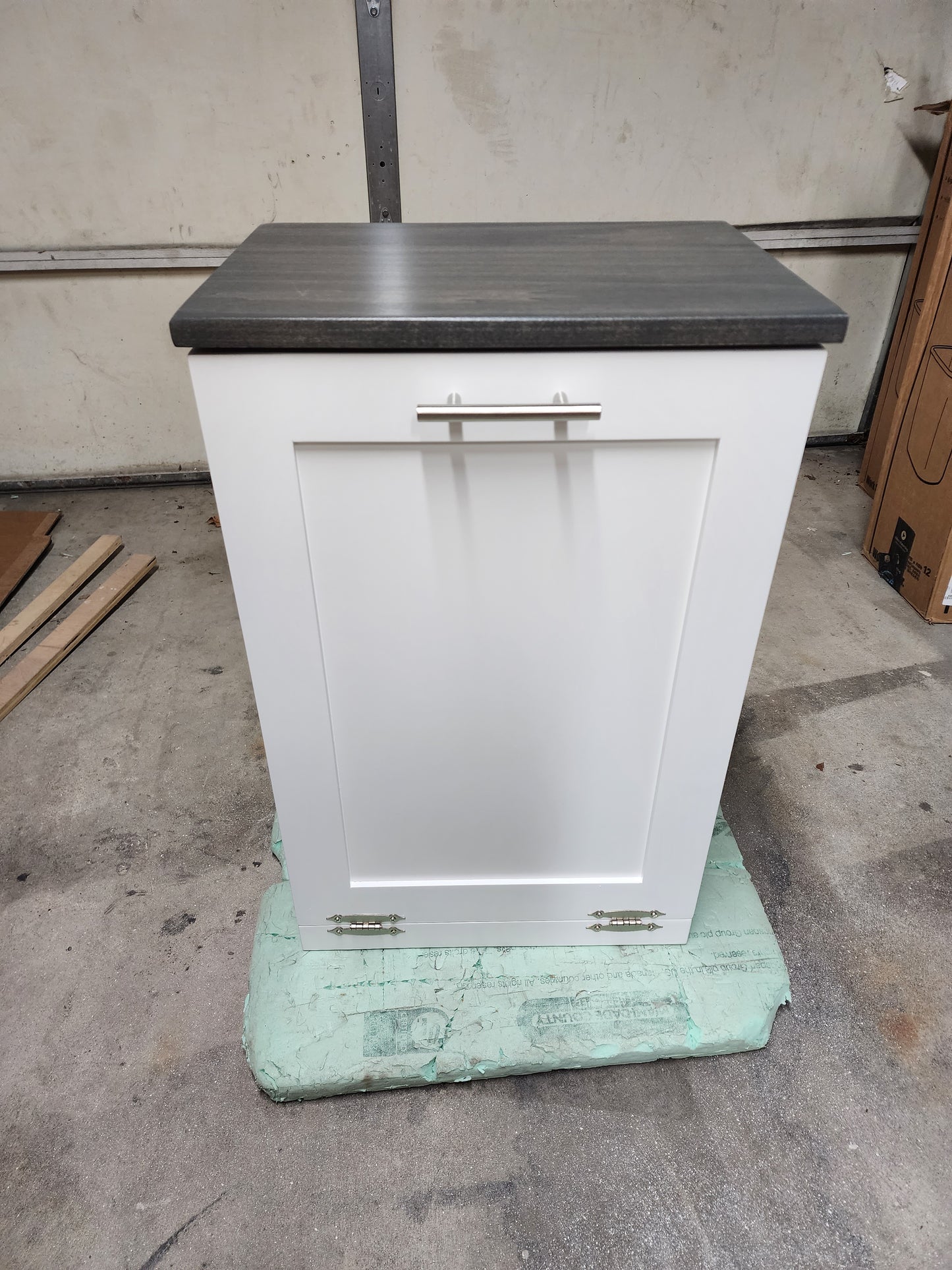 Trash Can Cabinet (White)